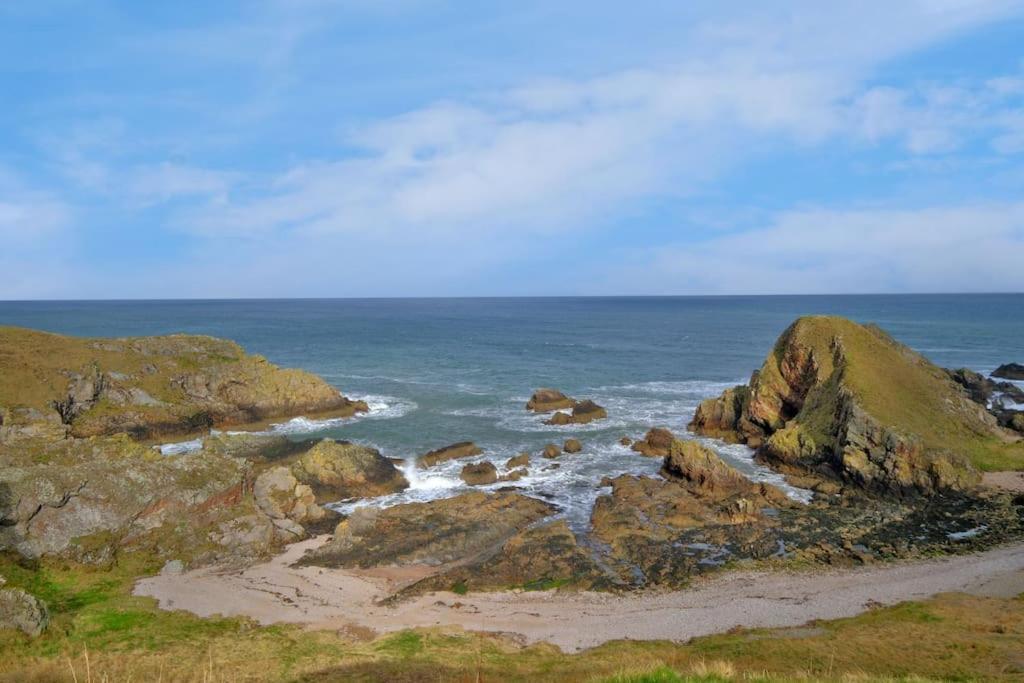 Cliff Top Cottage With Sea Views Portknockie Exterior photo