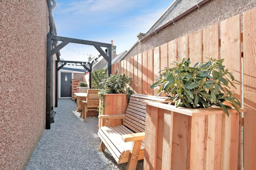 Cliff Top Cottage With Sea Views Portknockie Exterior photo